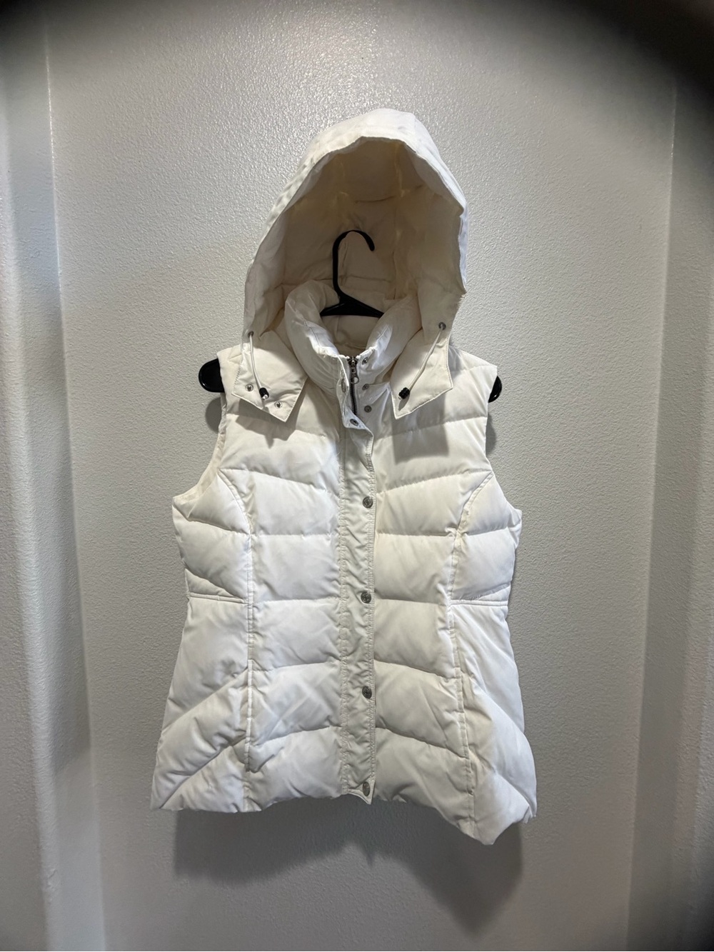 Roper White Puffer Vest with removable Hood - size large